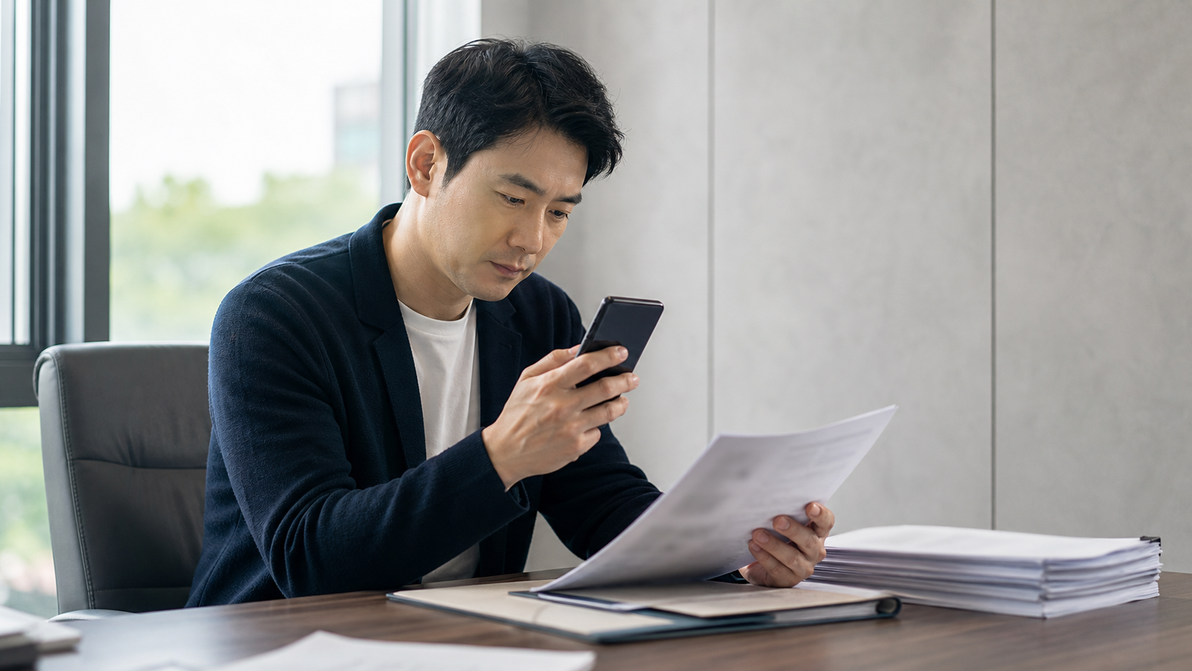 대구 국제이혼의 절차와 선택지를 확인하는 장면